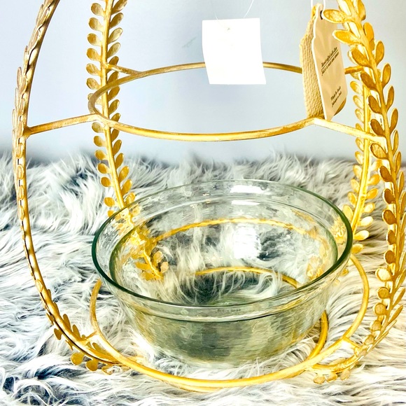 Server with Glass Bowl - Picture 4 of 10